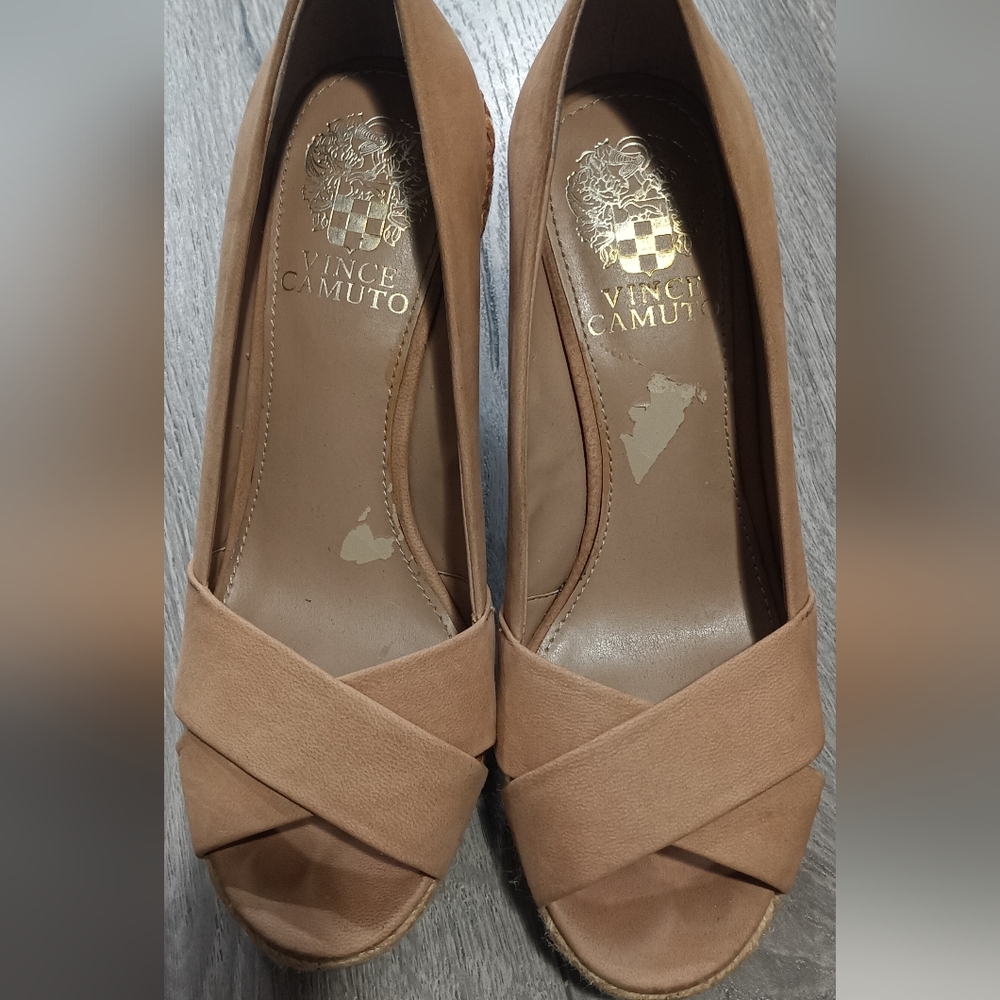 Vince Camuto Women's Brown Peep Toe Wedges